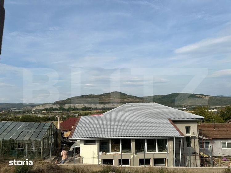 Casă cu 5 camere cu Teren 600 Mp în Vețel