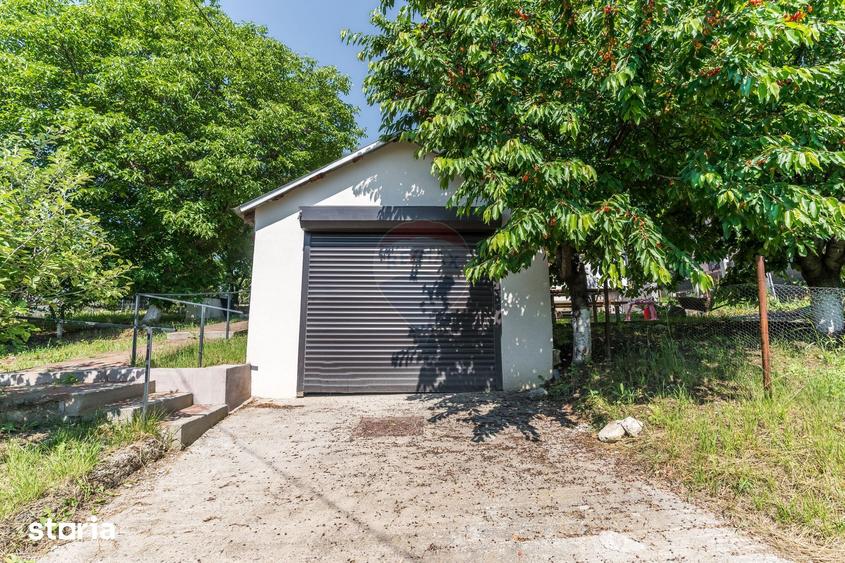 Casă cu 5 camere cu Teren 1000 Mp în Bârnova