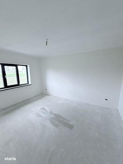 Casă cu 3 camere cu Teren 1000 Mp în Stăuceni