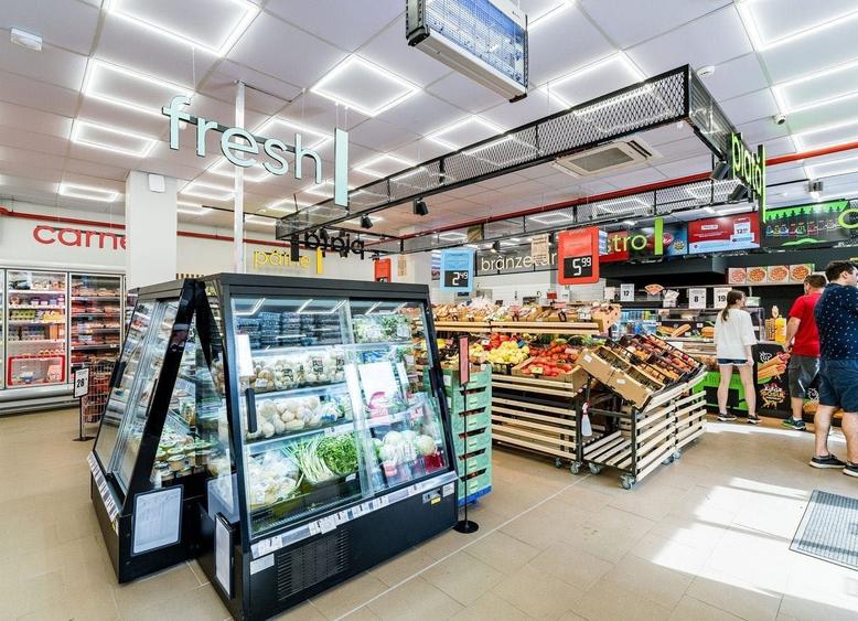 Spațiu comercial, de 808 mp, în Central