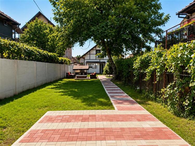 Casă individuală cu 2 camere cu Teren 350 Mp în Craiter