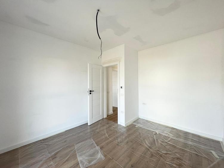 Duplex cu 5 camere cu Teren 352.5 Mp în Moșnița Nouă