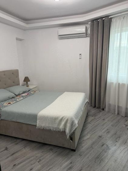 Apartament cu 3 camere decomandat, mobilat în Tineretului