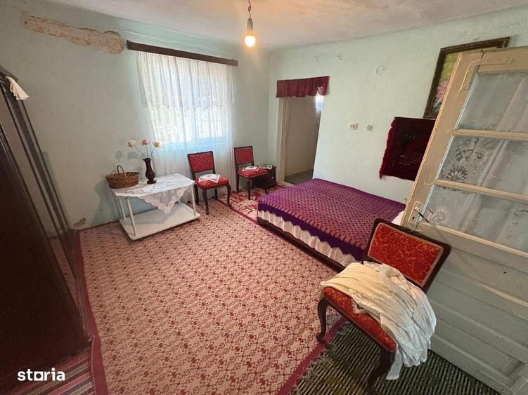 Casă cu 4 camere în Fundeni