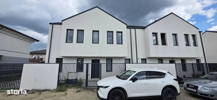 Casă cu 4 camere în Odăile