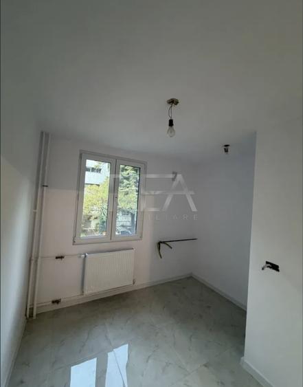 Apartament cu 3 camere decomandat în Drumul Taberei