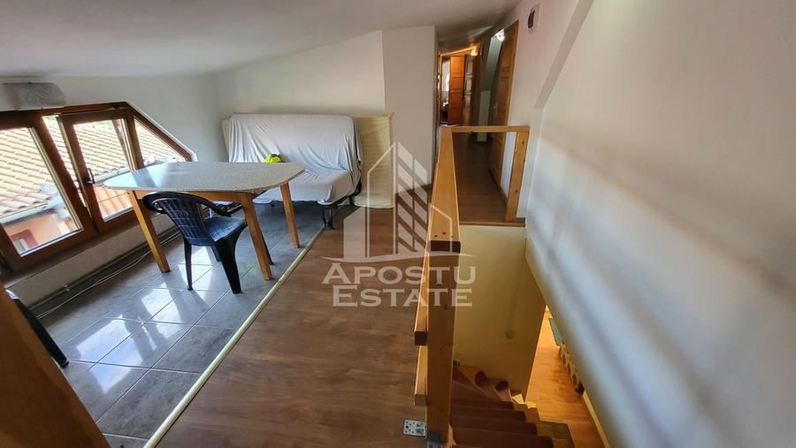 Casă individuală cu 17 camere cu Canalizare în Chișoda