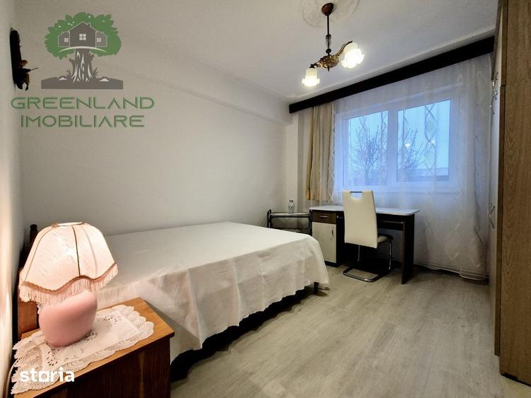 Apartament cu 3 camere decomandat în Central