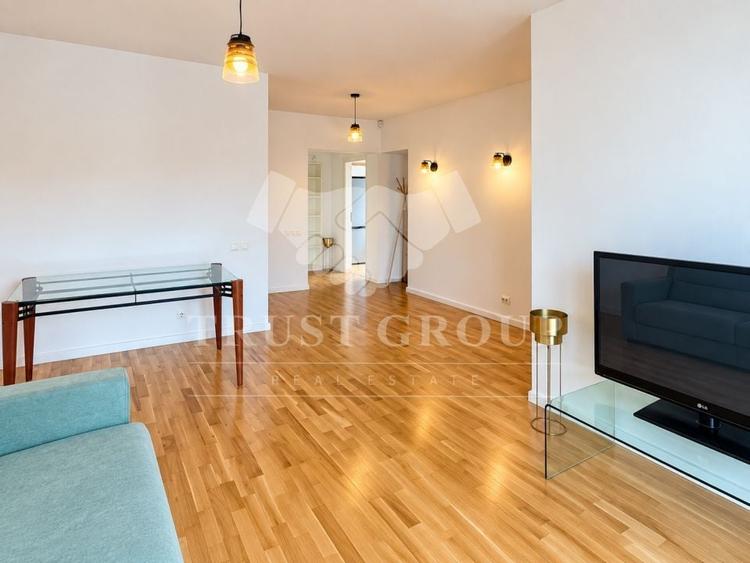 Apartament cu 3 camere semidecomandat, mobilat în Kiseleff