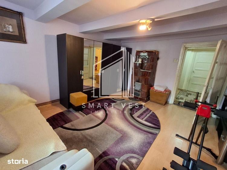 Casă cu 3 camere în Lazuri