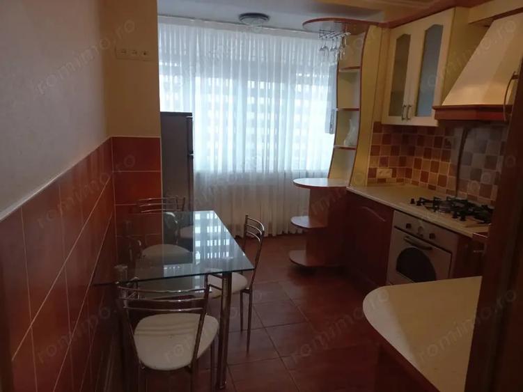 Apartament cu 2 camere semidecomandat în Titulescu