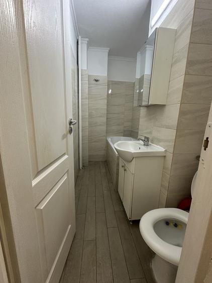 Garsonieră decomandată în Rogerius
