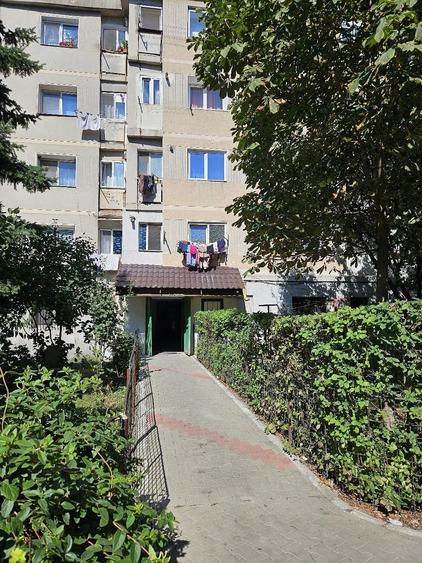 Garsonieră decomandată în Exterior Vest