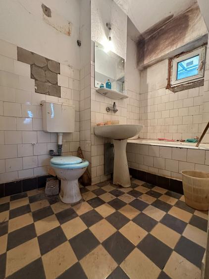 Apartament cu 3 camere decomandat în Călărași
