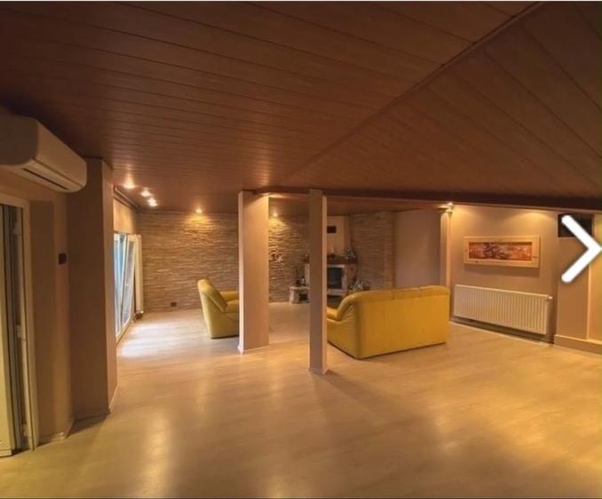 Casă cu 4 camere în Unirii