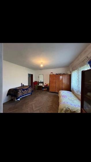 Casă cu 4 camere cu Teren 412 Mp în Comana