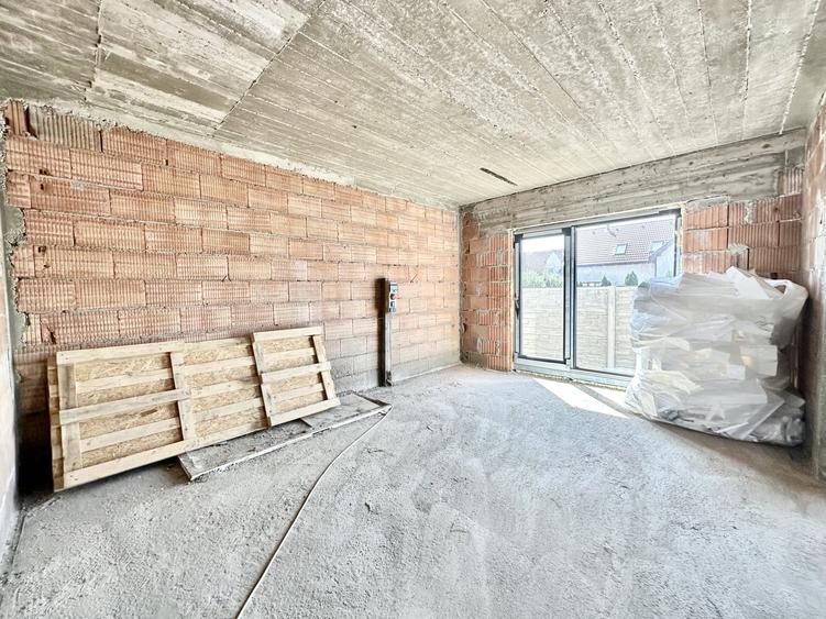 Duplex cu 4 camere cu Canalizare în Giroc