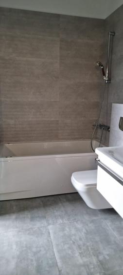 Apartament cu 3 camere decomandat în Ultracentral