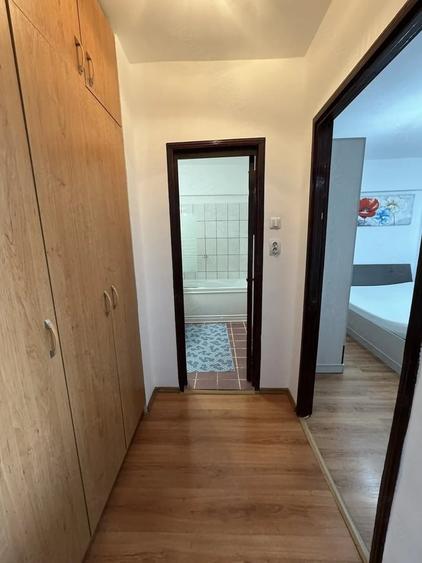 Apartament cu 2 camere semidecomandat în Basarabia