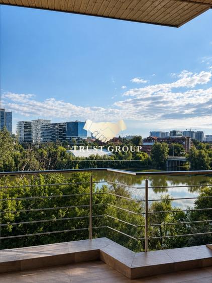 Apartament cu 4 camere decomandat în Floreasca