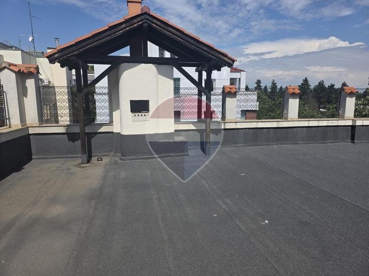 Apartament cu 2 camere decomandat în Primăverii