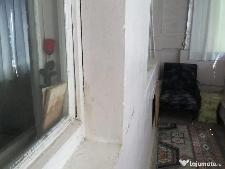 Apartament cu 2 camere semidecomandat în Mazepa 1