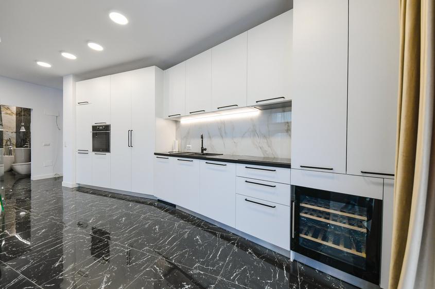Apartament cu 5 camere semidecomandat în Gheorgheni
