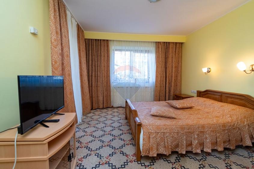 Casă individuală cu 14 camere cu Teren 1050 Mp în Cioplea