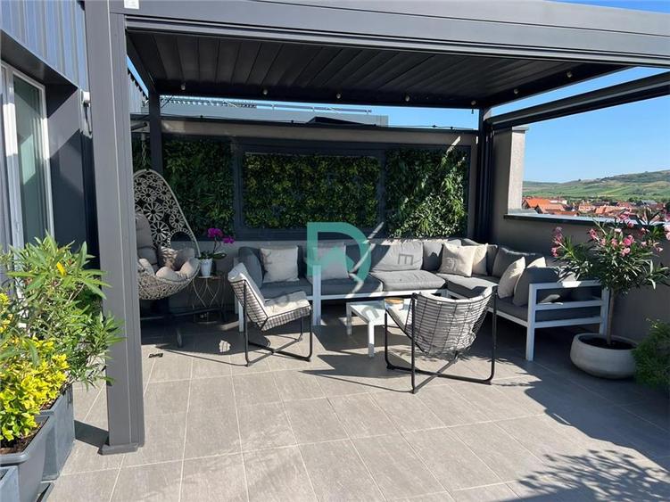 Apartament cu 3 camere decomandat, mobilat în Lazaret