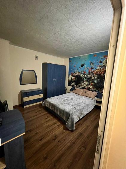 Apartament cu 2 camere decomandat, mobilat în Corbu