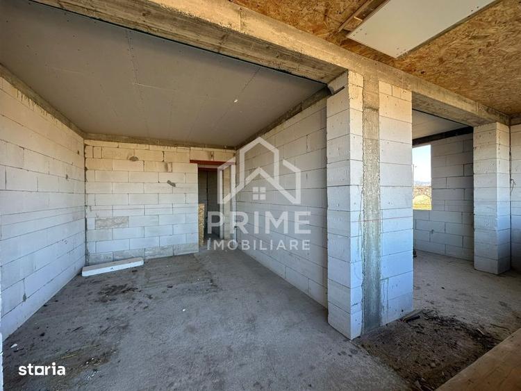 Casă cu 4 camere cu Teren 200 Mp în Teiu