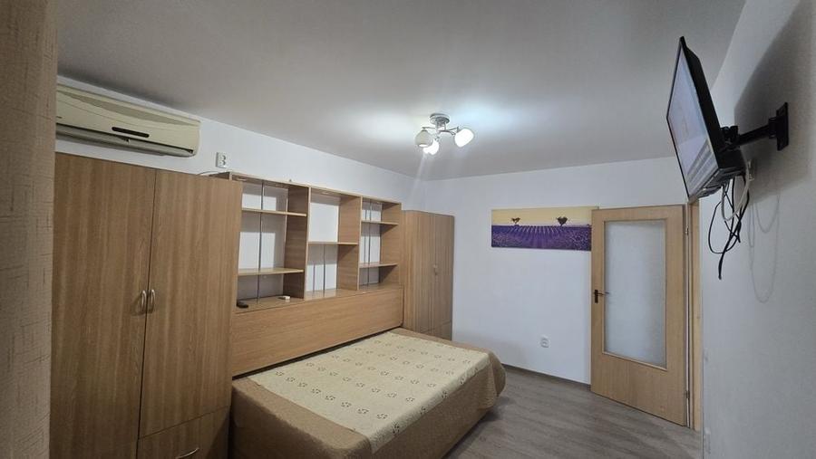 Garsonieră decomandată în 9 Mai