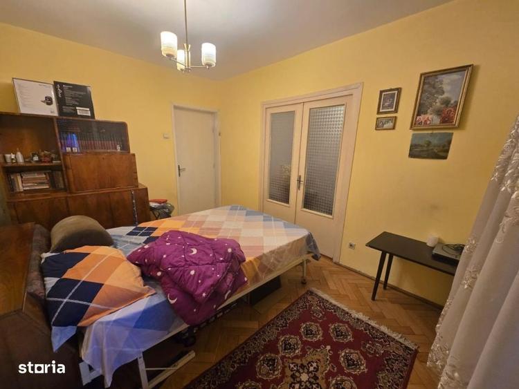Apartament cu 4 camere decomandat, mobilat în Central