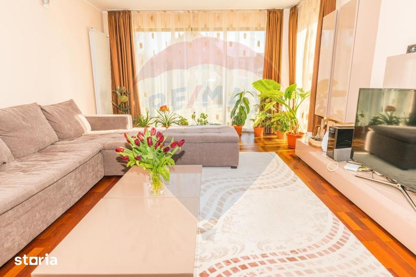 Casă cu 6 camere cu Teren 1071 Mp în Central