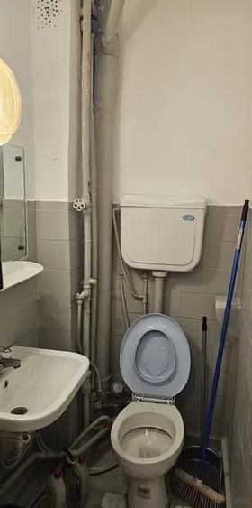 Apartament cu 2 camere nedecomandat în Primăverii