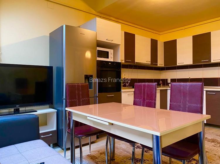 Apartament cu 3 camere decomandat, mobilat în Iris
