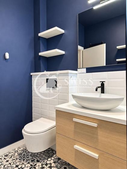 Apartament cu 3 camere semidecomandat, mobilat în Central