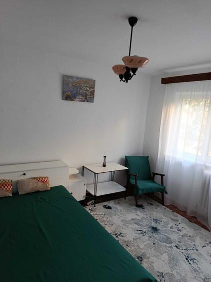 Apartament cu 2 camere decomandat în Sărari