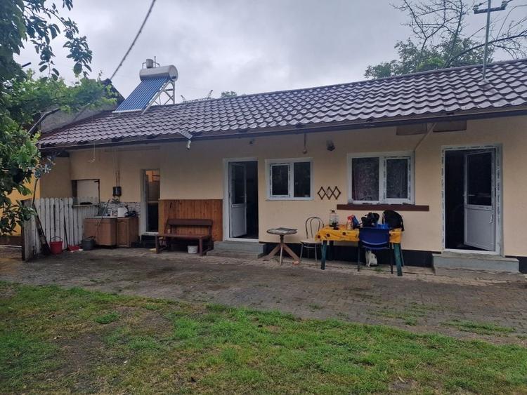 Casă individuală cu 3 camere cu Canalizare în Lunca Corbului
