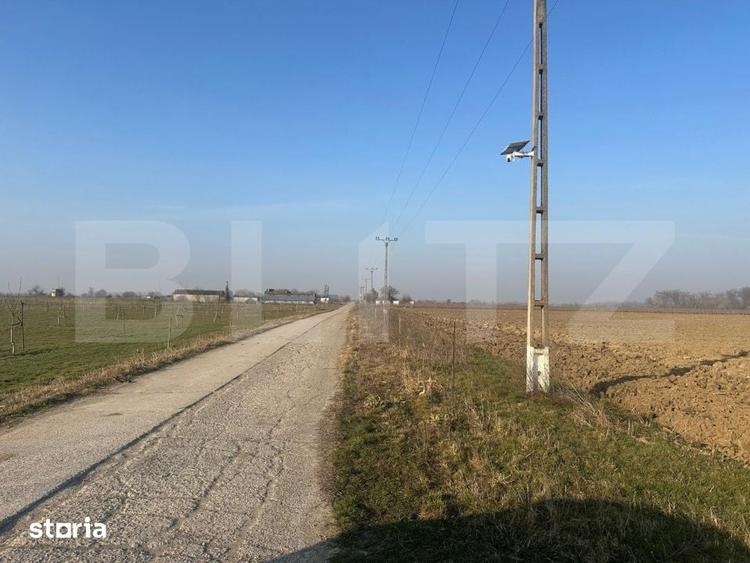 Teren de 405000 mp, în Ivești