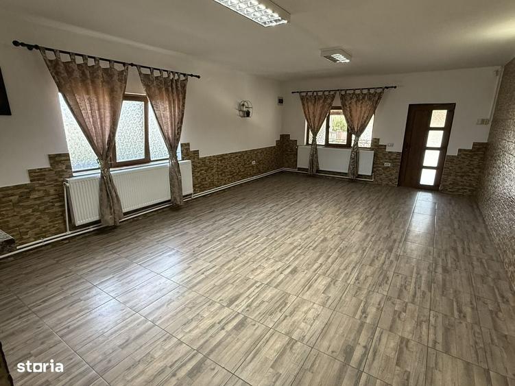Casa 215mp, P+M, teren 2500mp, la strada, Dumesti - 1