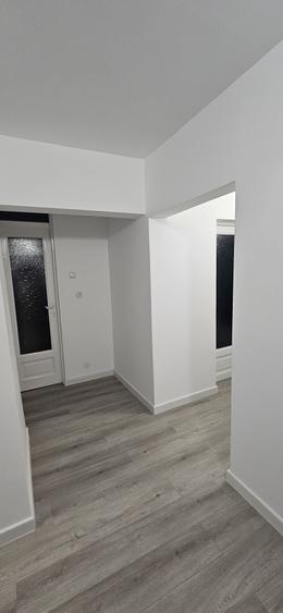 Apartament cu 3 camere decomandat în Petru Rareș