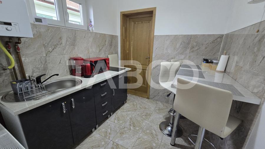 Apartament cu 3 camere decomandat, mobilat în Calea Poplăcii