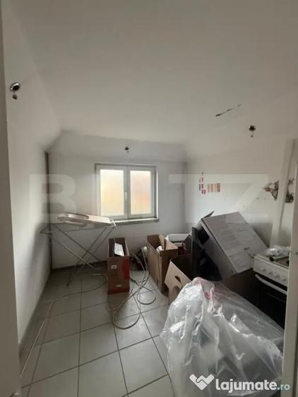 Casă cu 6 camere cu Teren 250 Mp în Bereasca