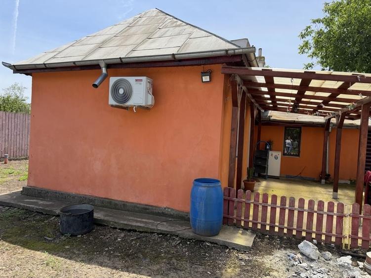 Casă cu 3 camere în Central