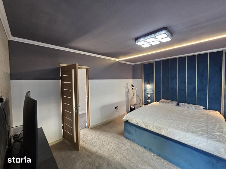 Casă cu 3 camere cu Teren 1078 Mp în Șoimuș