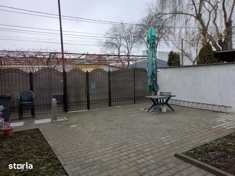 Casă cu 4 camere cu Teren 173 Mp în Călărași