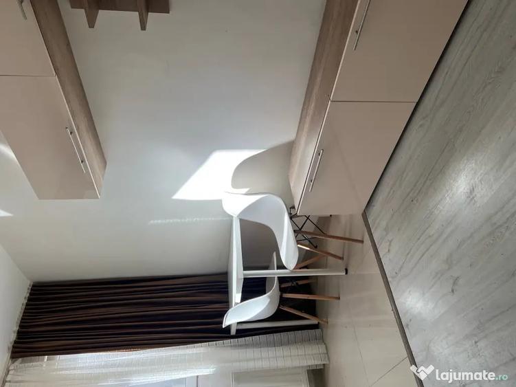 Garsonieră nedecomandată în Apărătorii Patriei