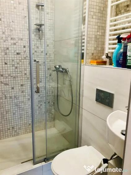 Apartament cu 4 camere decomandat în Central