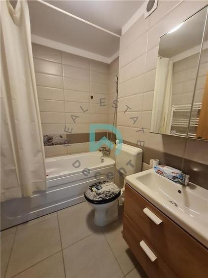 Apartament cu 2 camere decomandat, mobilat în Tractorul